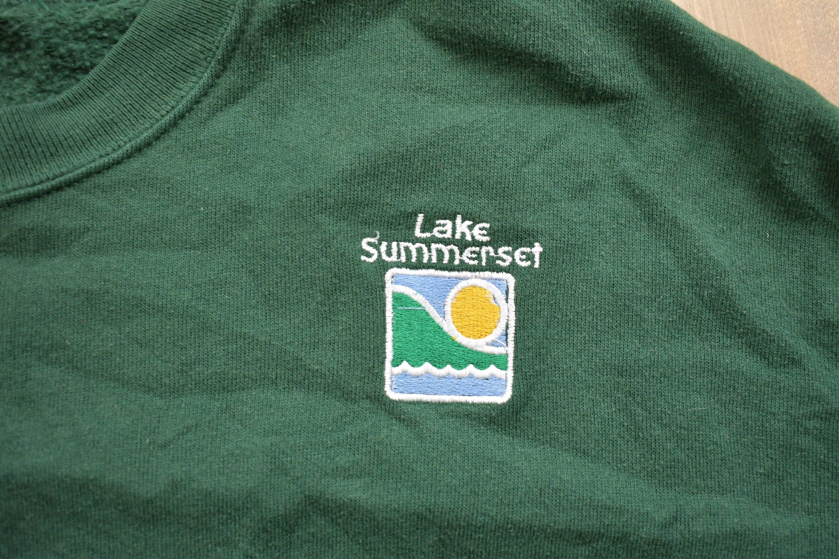 Vintage 1990s Lake Summerset Embroidered Crewneck Sweatshirt