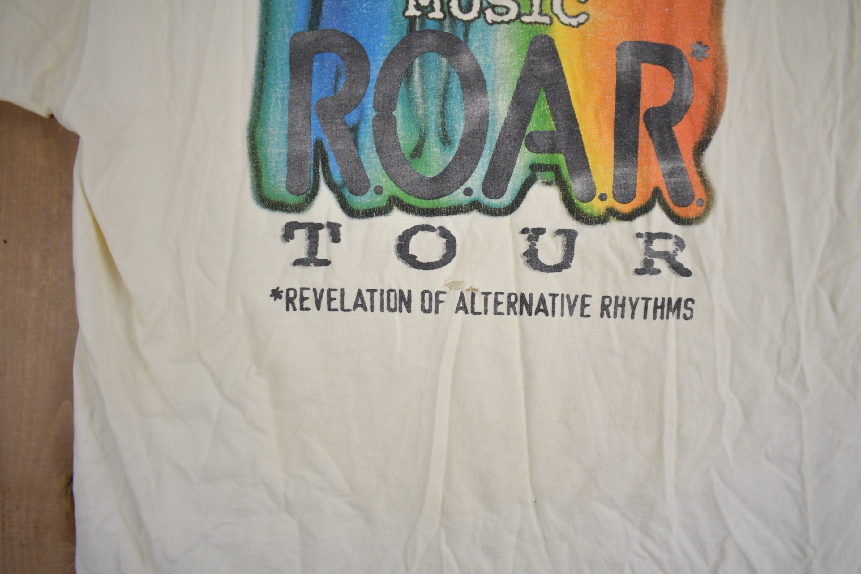 Vintage 1990s Skoal Music Roar Tour Graphic T Shirt