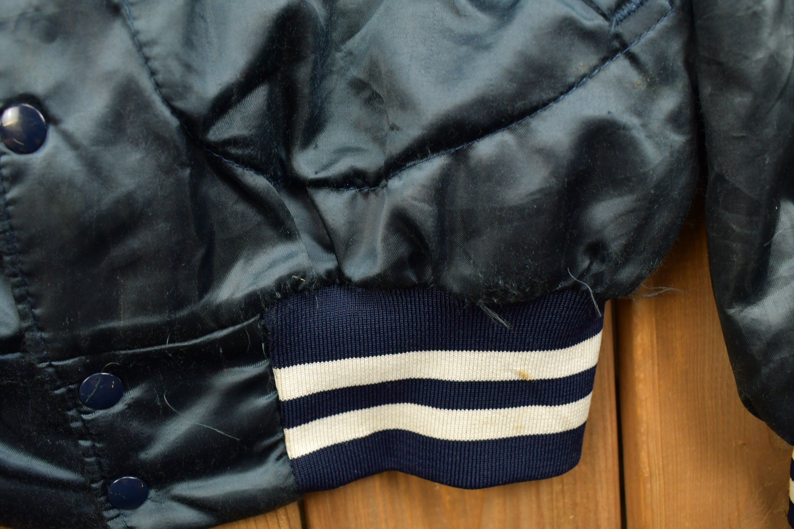 Vintage 1990s Dunbrooke Lake Mills Iowa Satin Bomber Jacket  Snap Button  Streetwear  Souvenir Jacket  Made In USA  Streetwear  Iowa