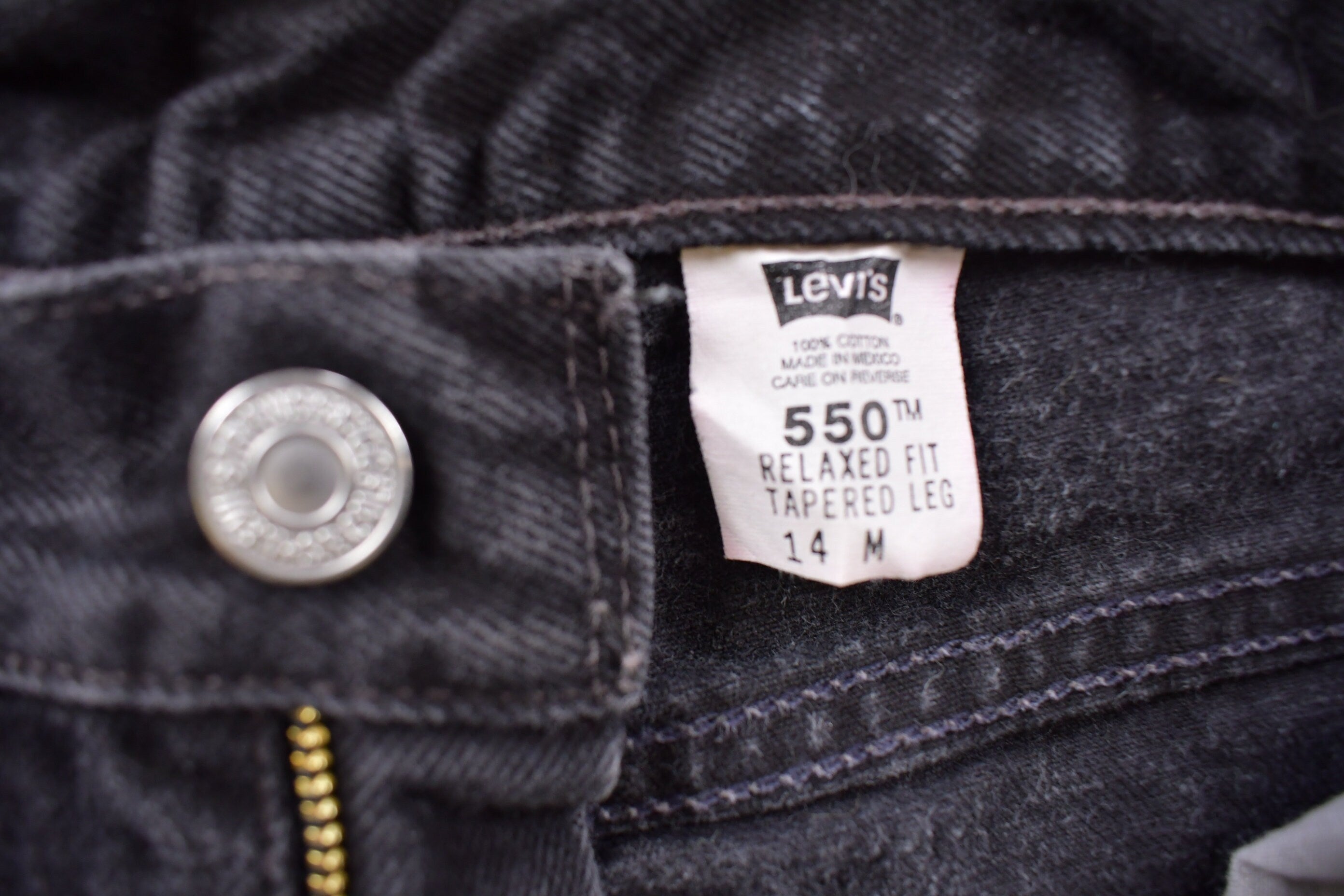 Vintage 1990s Levi's 550 Red Tab Denim Jeans Size 30 x 30