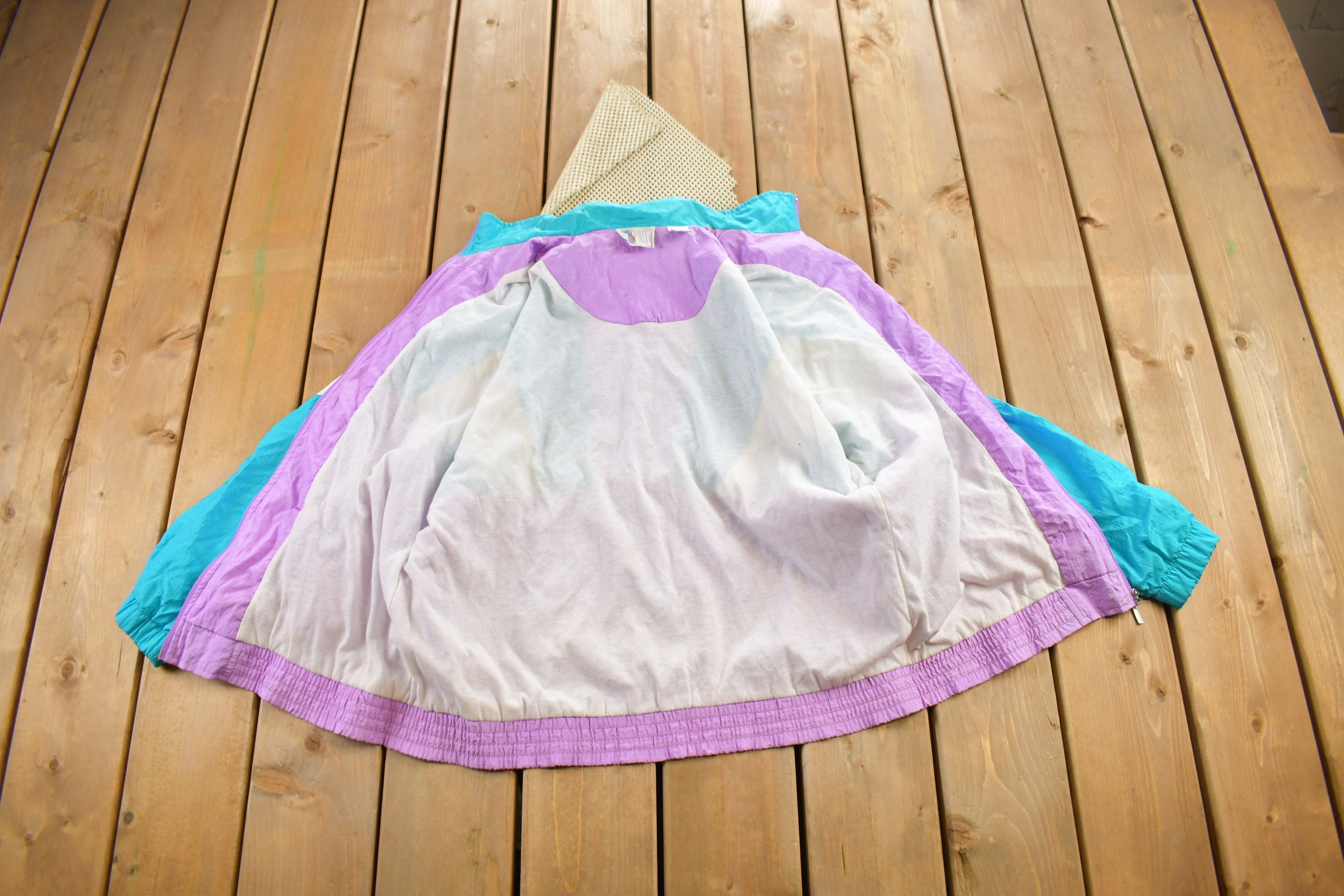 Vintage 1990s Bold Spirit Windbreaker Jacket