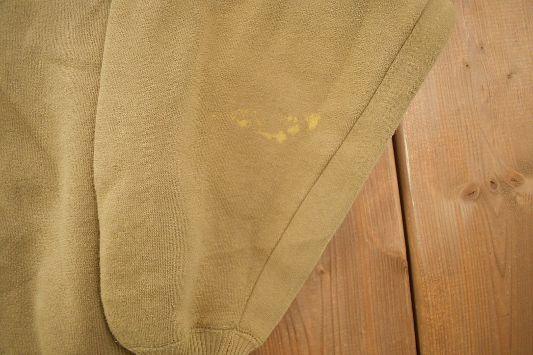 Vintage 1990s Golfer Graphic Crewneck Sweatshirt