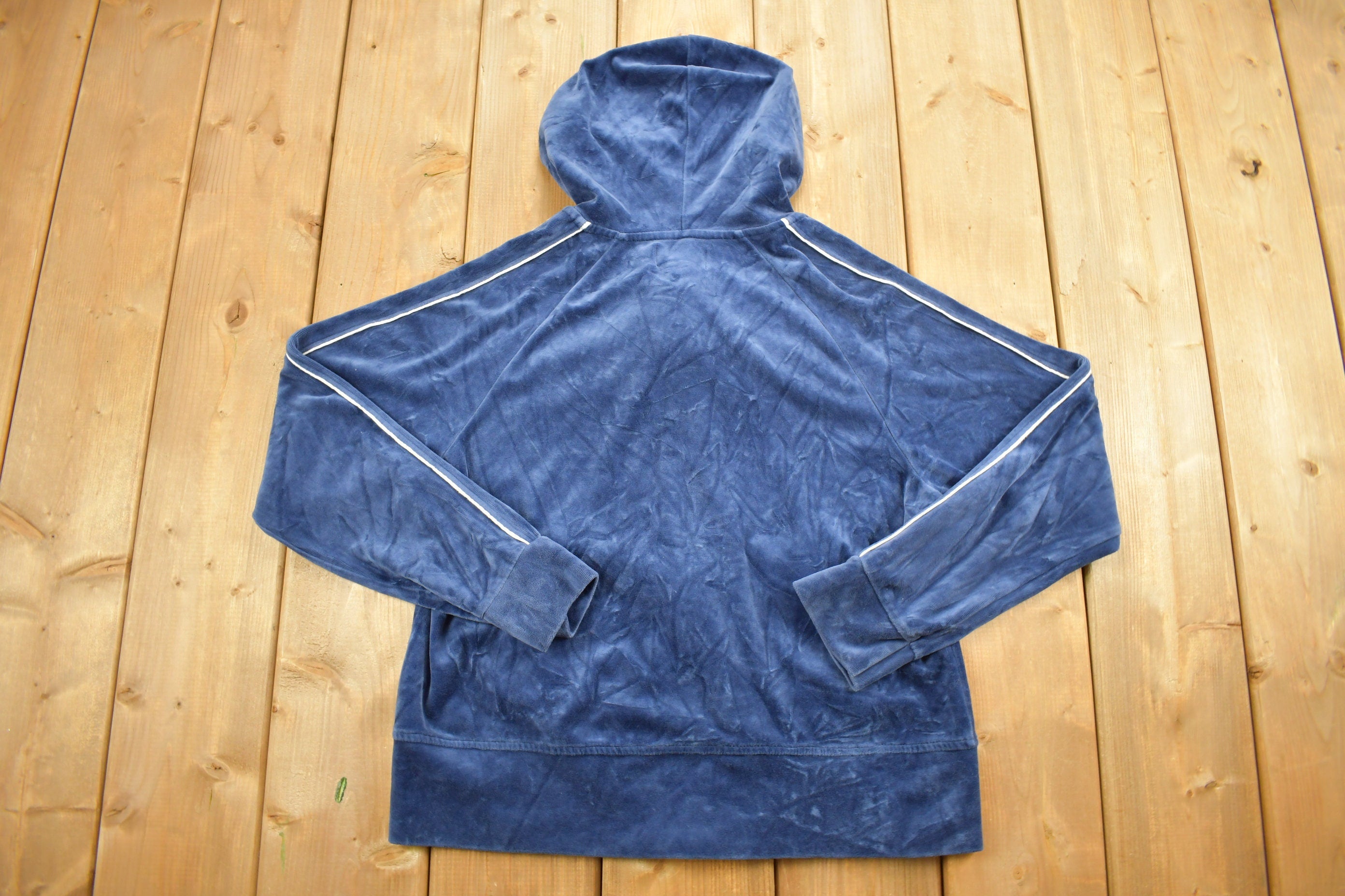Vintage 1990s N.Y.L Women's Graphic Velvet Hoodie