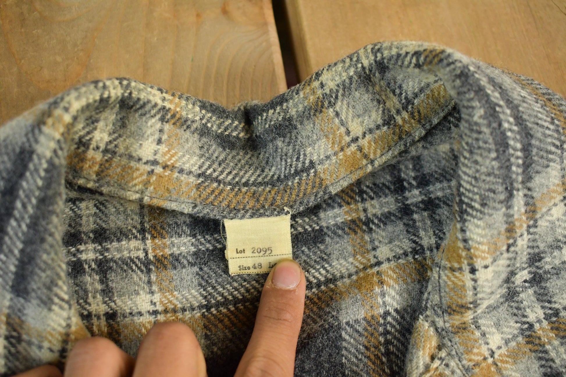 Vintage 1960s Bemidji Woolen Mills Wool Vintage Button Up Shirt Men's 48  Plaid Pattern  Outdoors & Wilderness  Workwear  Made In USA