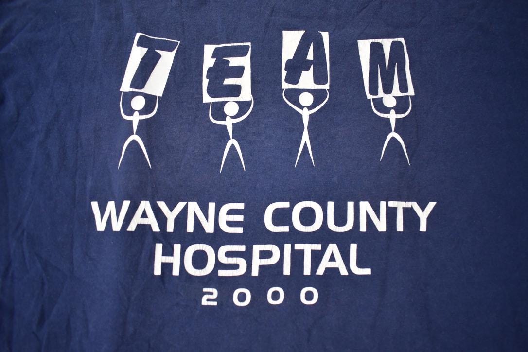 Vintage 2000s Wayne Hospital Russell Athletic Souvenir T Shirt Made In USA