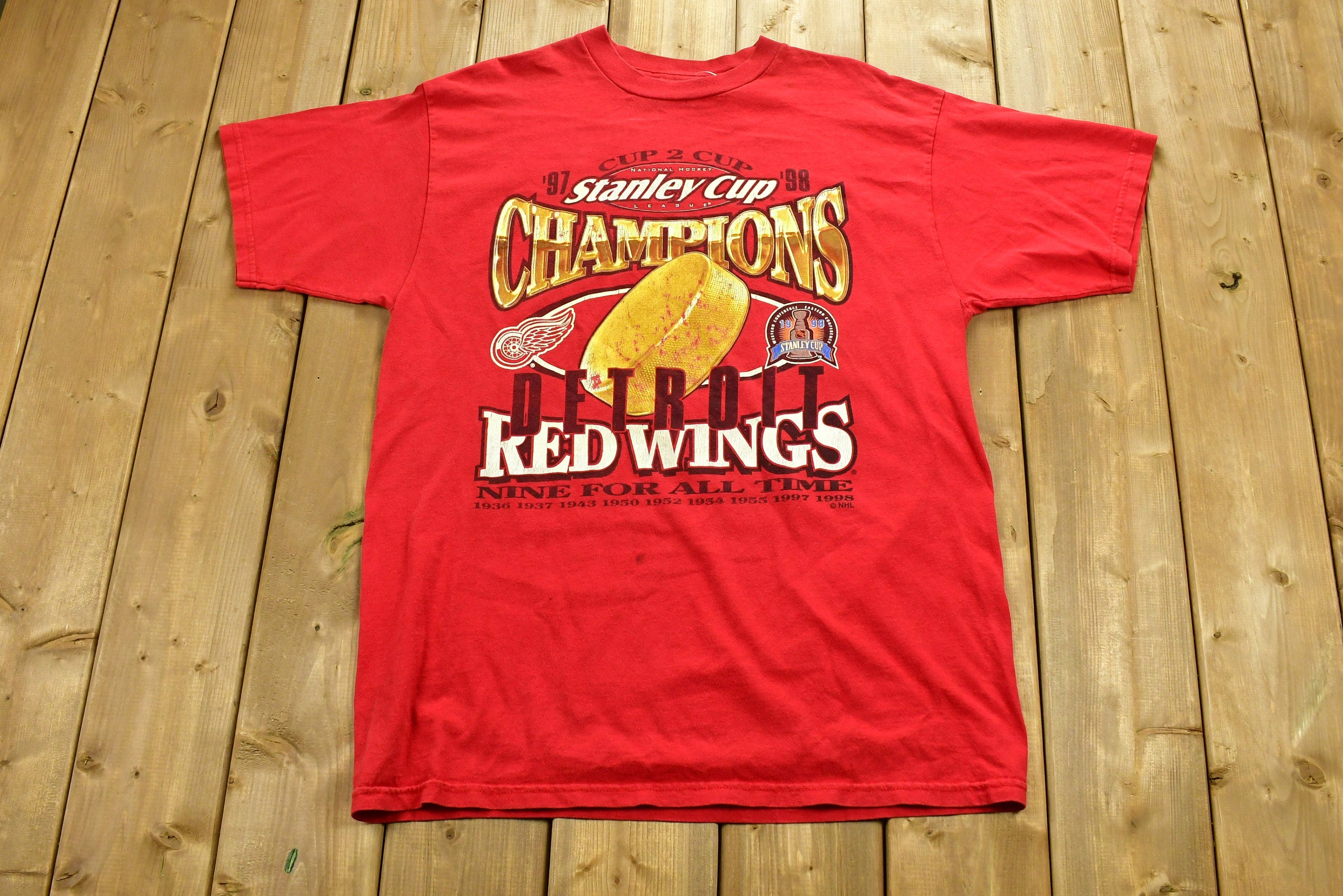 Vintage 1998 Detroit Red Wings Stanley Cup Champions T-Shirt
