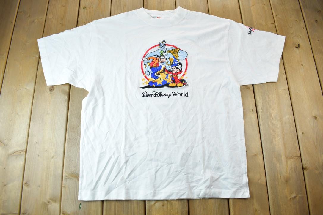 Vintage 1990s Walt Disney World Embroidered T-Shirt