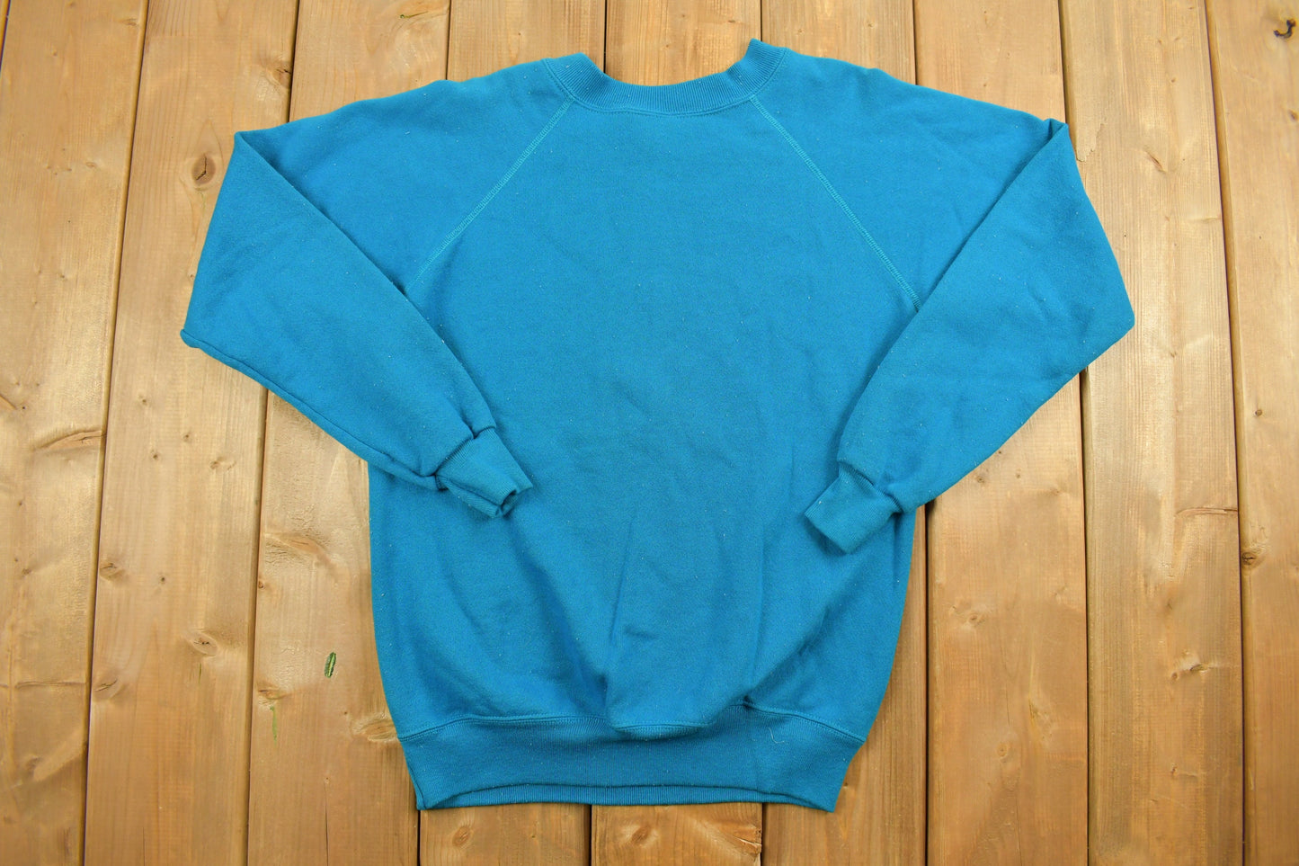 Vintage 1980s Hanes Her Way Raglan Crewneck Sweatshirt / 80s Crewneck / Vintage Blank / Essential / Made in USA / 90s Blank / Blue