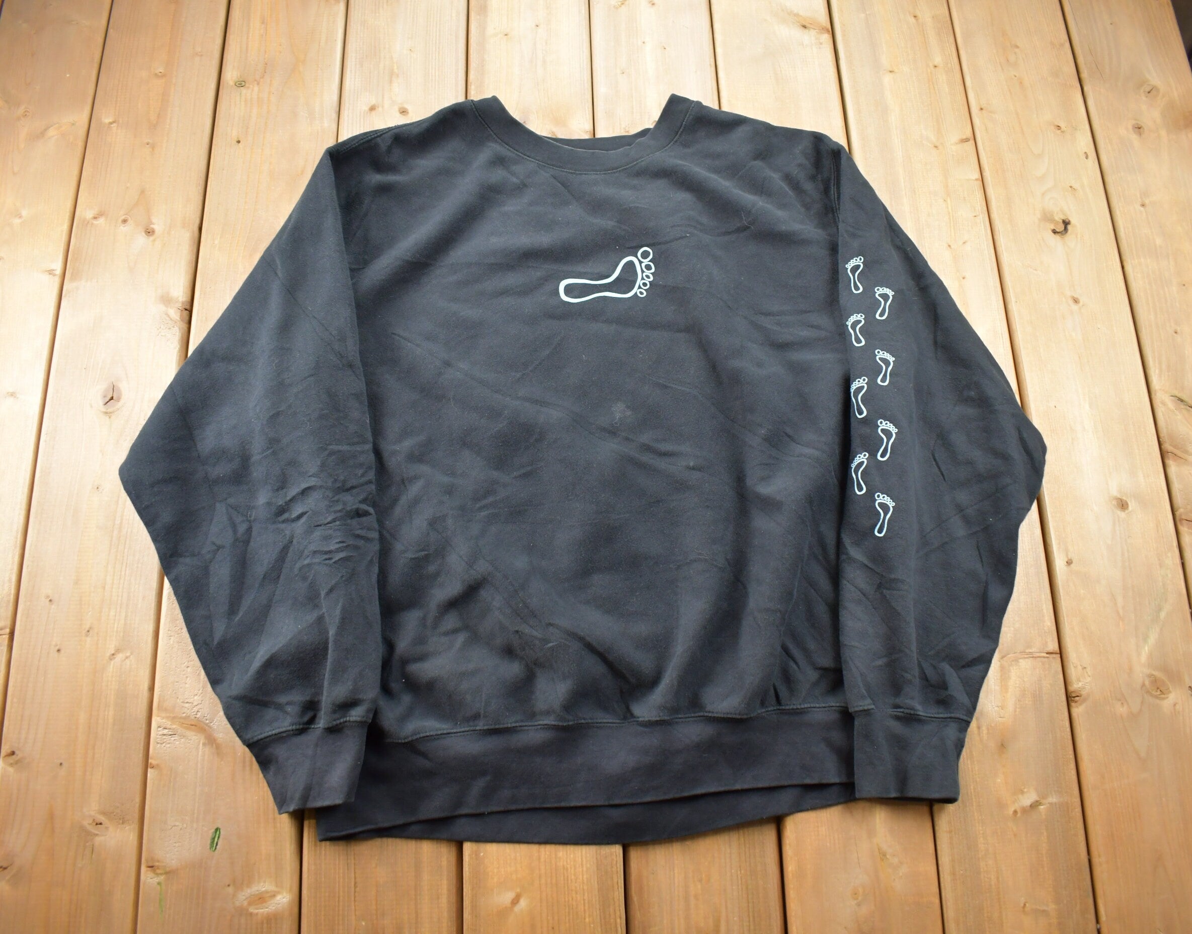 Vintage 1990s The Barefoot Charity Walk Crewneck Sweatshirt