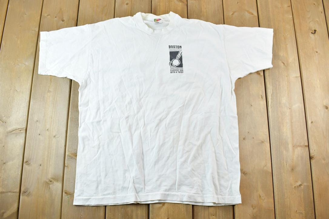 Vintage 1990s Boston Manor Burlington Souvenir T-Shirt / Vintage Streetwear / Vacation Tee / Travel T Shirt