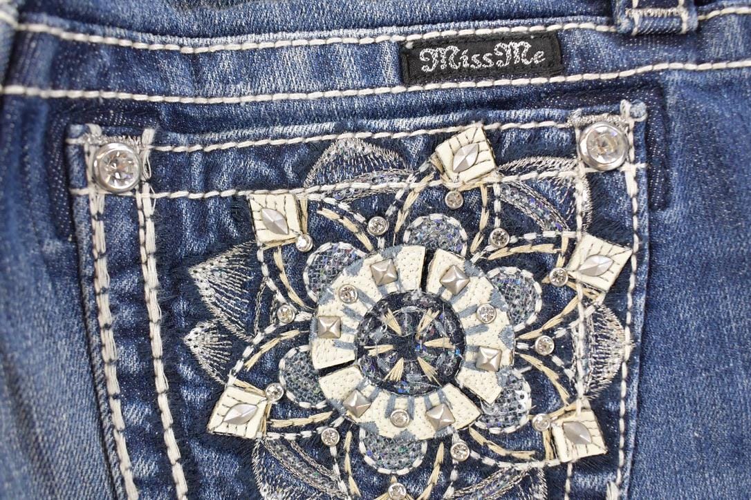 Vintage Deadstock Y2K Miss Me Bedazzled Low Rise Jeans Women's Size 26x31