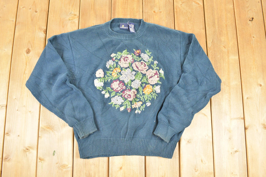 Vintage 1990s Liz Sport Embroidered Flower Bunch Knit Crewneck Sweater Women's M / 90s Knitted Sweatshirt / Vintage Preppy Knits