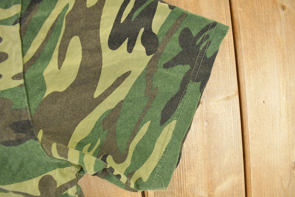 Vintage 1990s Distressed Woodland Camo T-Shirt Men's Large