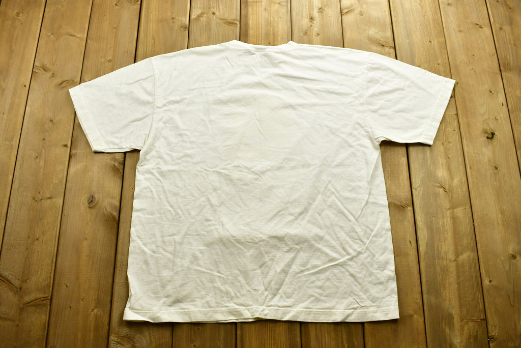 Vintage 90's Bottlenose Dolphin Animal T-Shirt