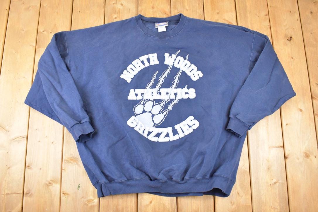 Vintage 1990s North Woods Grizzlies University Crewneck Sweater Men's XXL