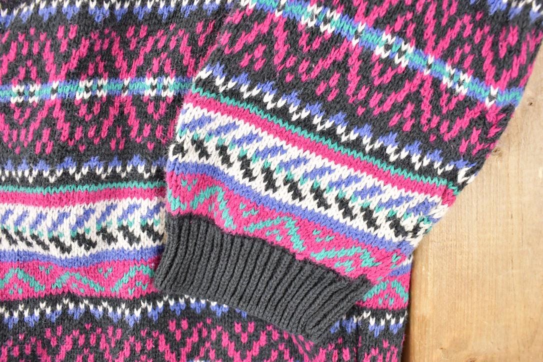 Vintage 1990s Northern Isles Knit Abstract Striped Crewneck Sweater Women's L