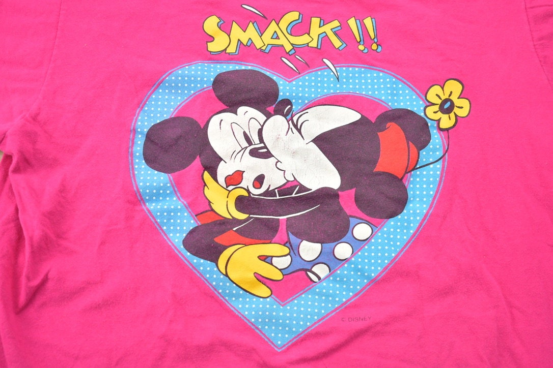 Vintage 1990s Disney Mickey and Minnie Mouse Smack Kiss Heart T-Shirt Cartoon Character  90s  Retro Style  Made in USA  Single Stitch