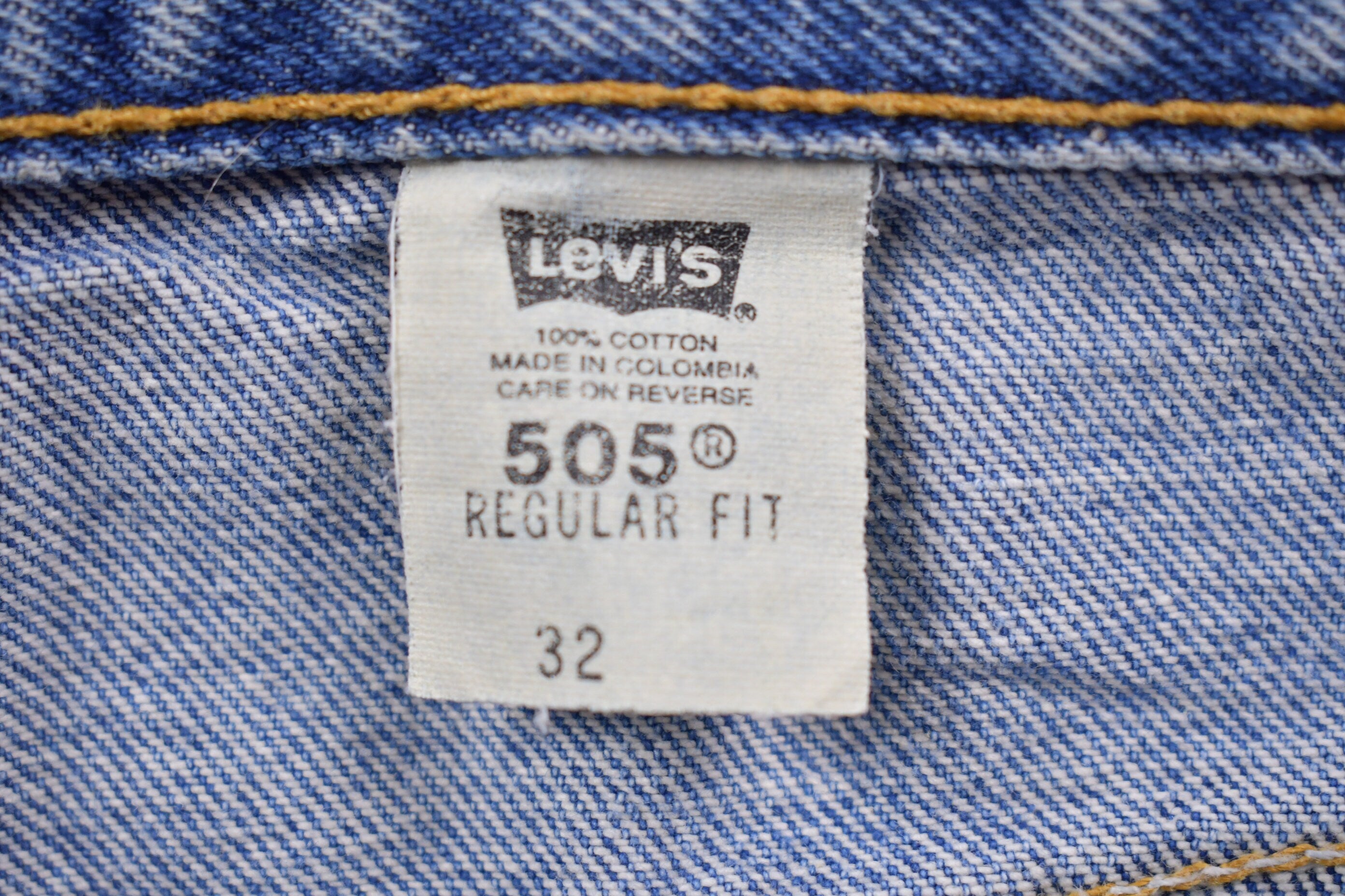 Vintage 1990s Levi's 505 Jean Shorts 32 x 9