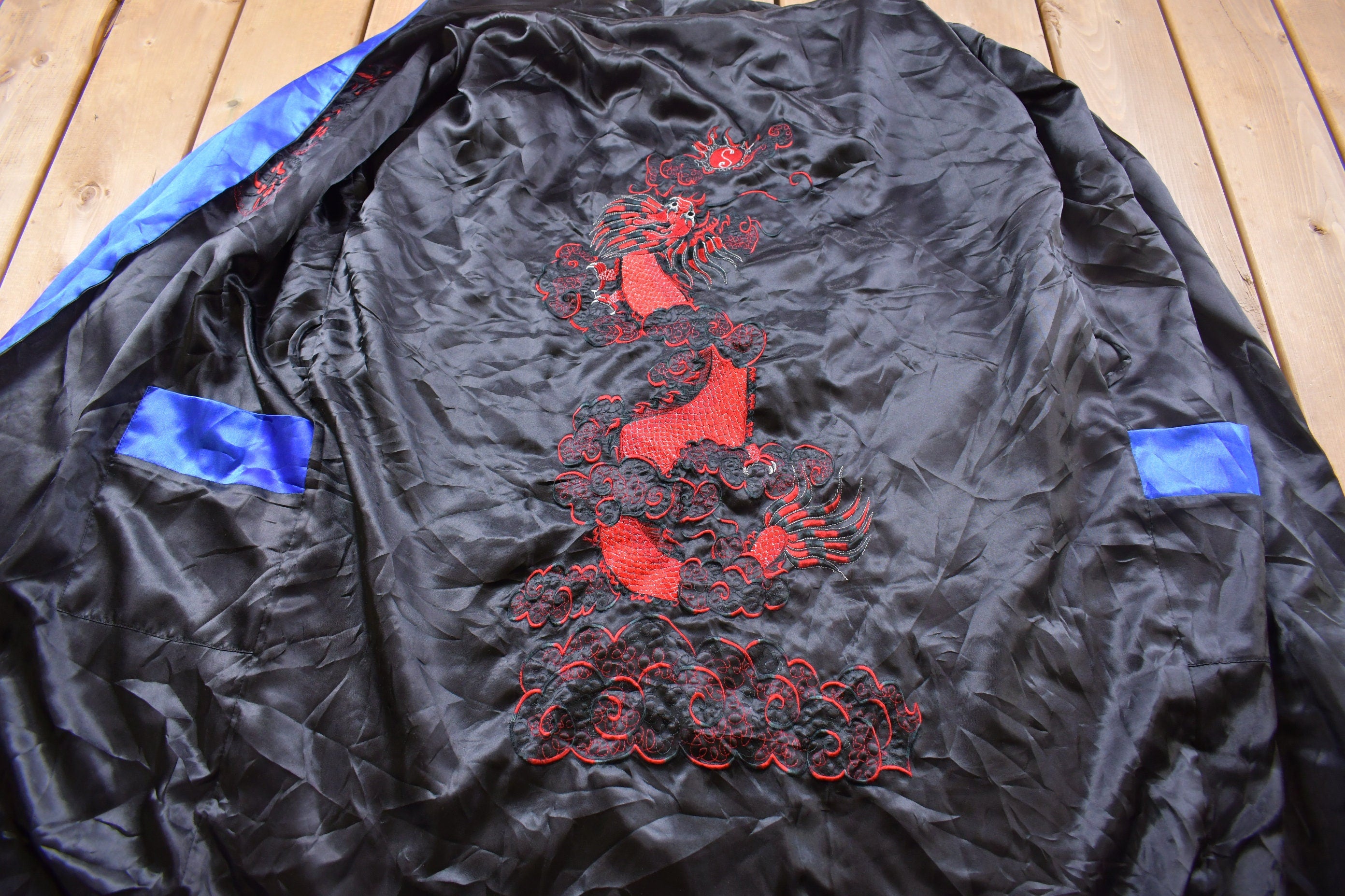 Vintage 1990s Japanese Dragon Embroidered Kimono Robe