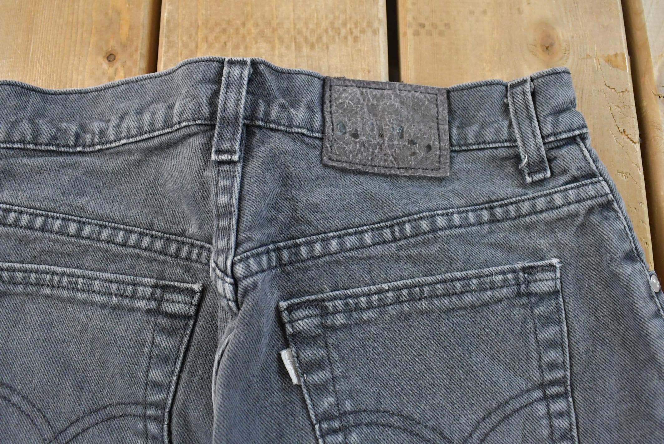 Vintage 1990s Levi Silver Tab Loose Denim Jeans Womens 28 x 31 / 90s Silvertabs / Streetwear / Baggy Jeans / Vintage Levi's