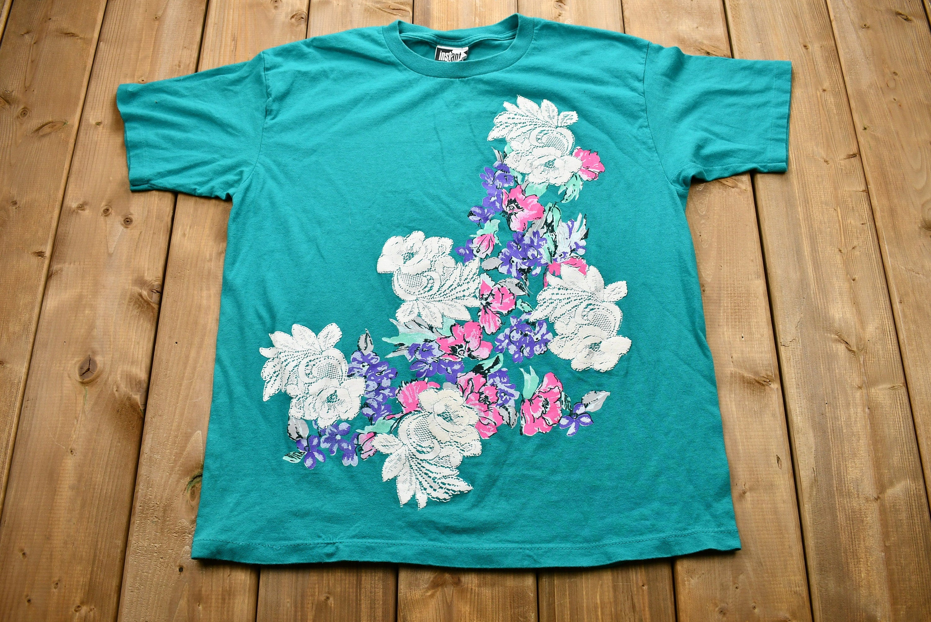 Vintage 1990s Floral Graphic T-Shirt