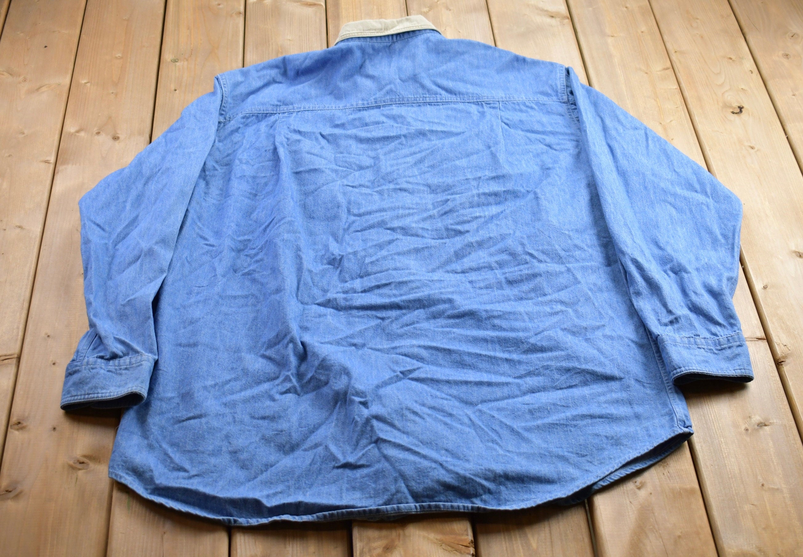 Vintage 1990s Woolrich Denim Button Up Shirt