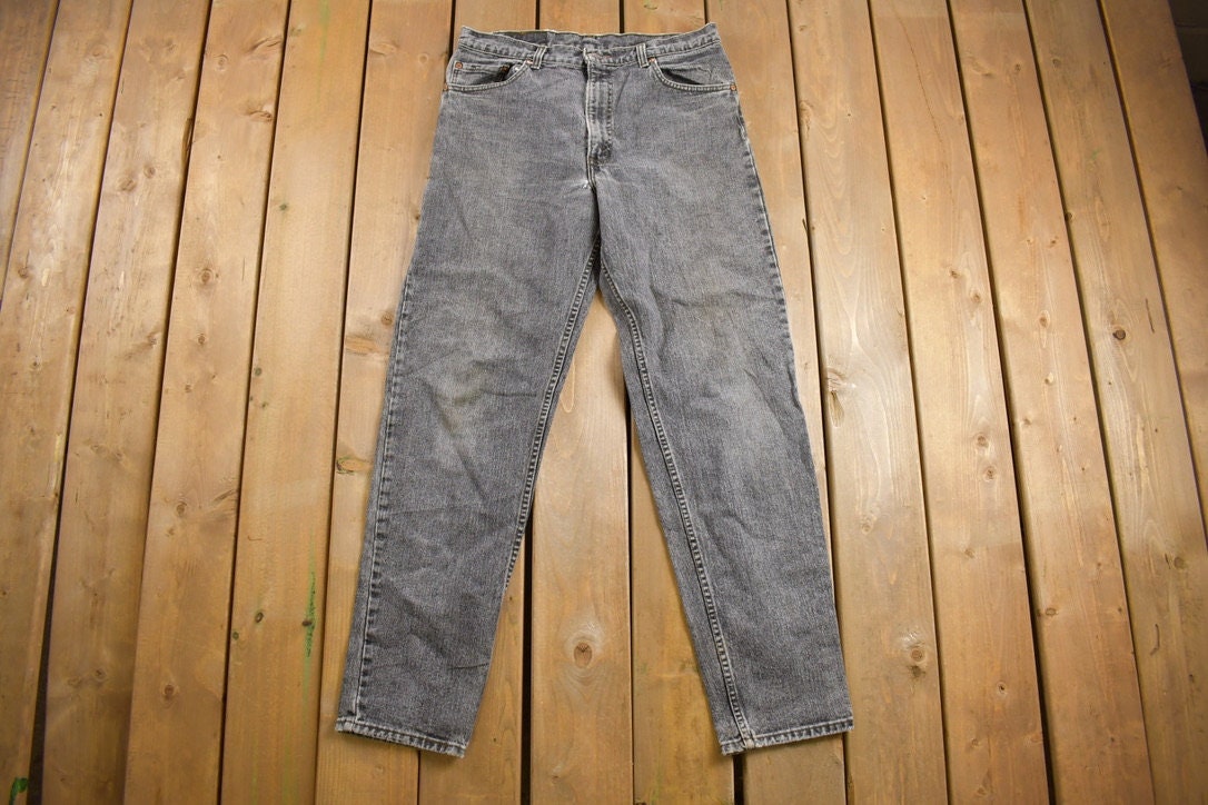 Vintage 1990s Levi's 550 Red Tab Relaxed Fit Jeans Size 33 x 32.5