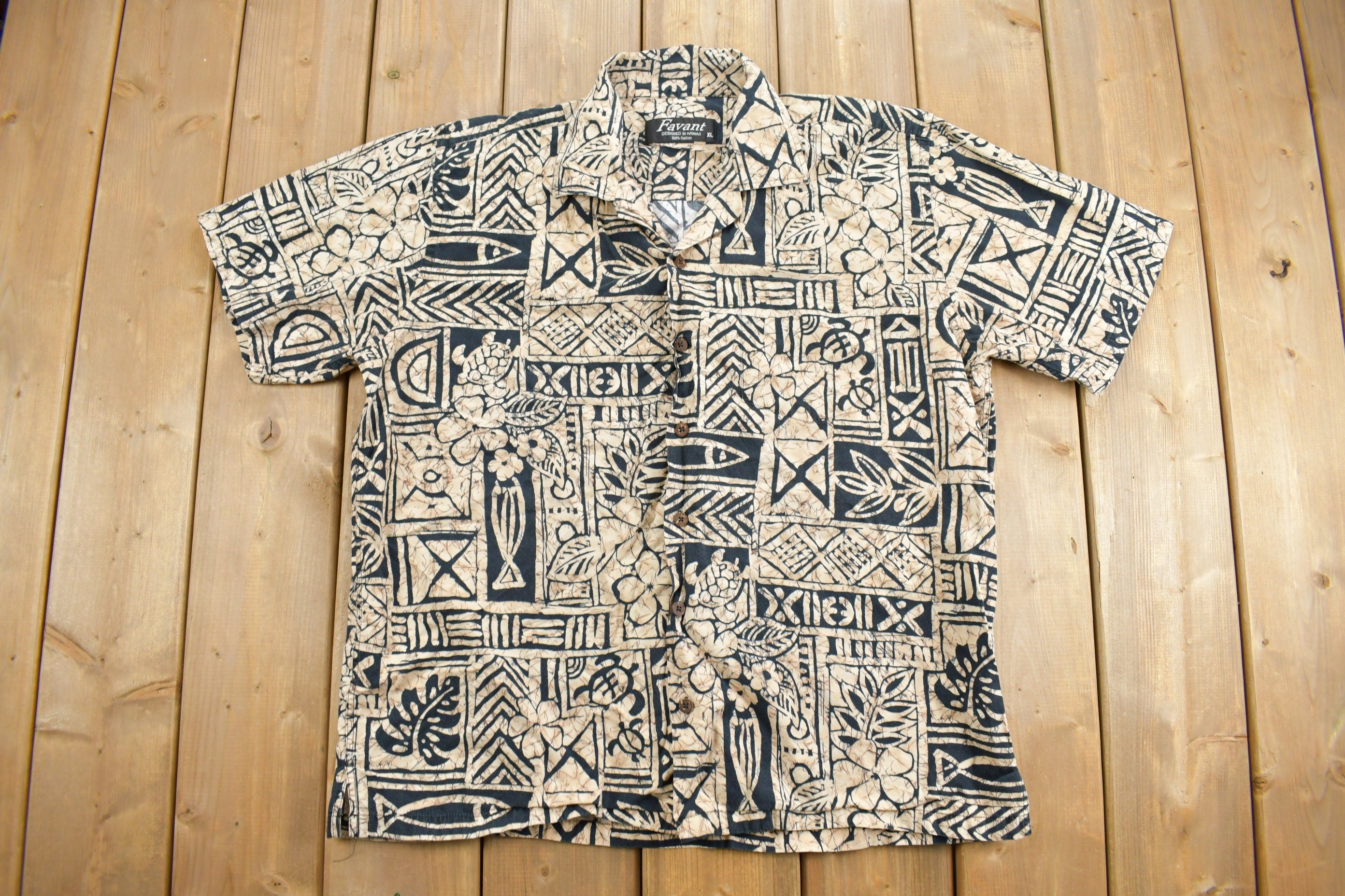 Vintage 1980s All Over Print Hawaiian Button Up Shirt
