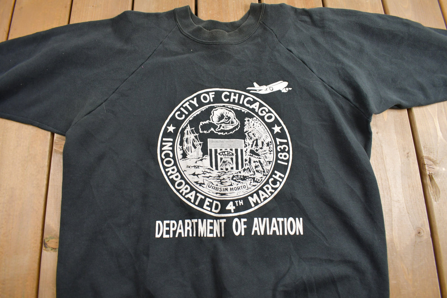 Vintage 1980s City Of Chicago Department Of Aviation Crewneck Sweatshirt / 80s Crewneck / Made In USA / Streetwear / Raglan Sweater