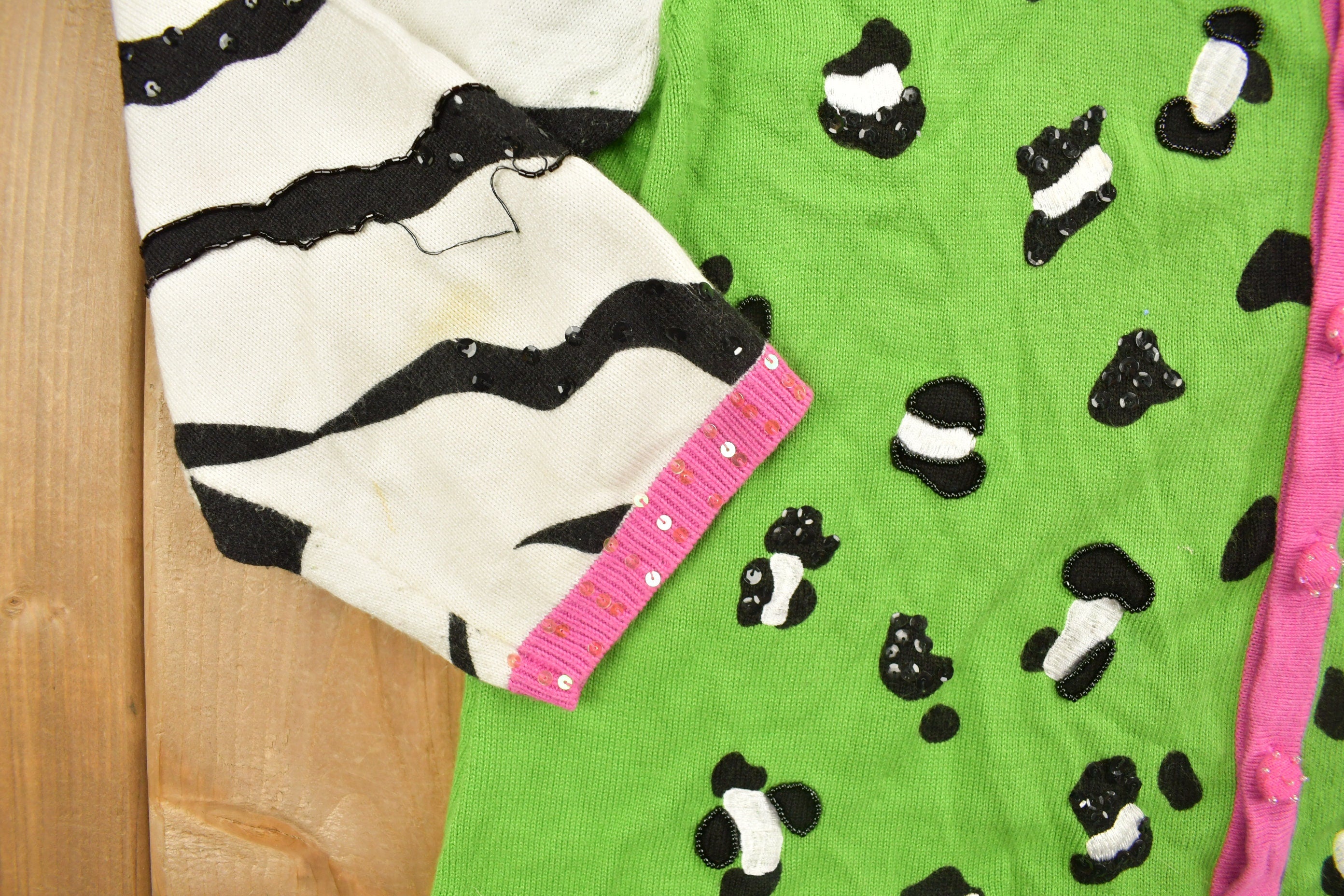 Vintage 1990s Striped Animal Graphic Knit Cardigan Sweater