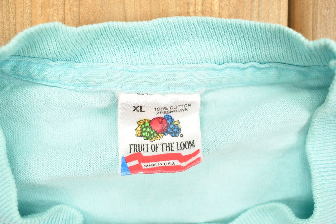 Vintage 1990s Blue Genes Embarrass Wisconsin Souvenir T Shirt