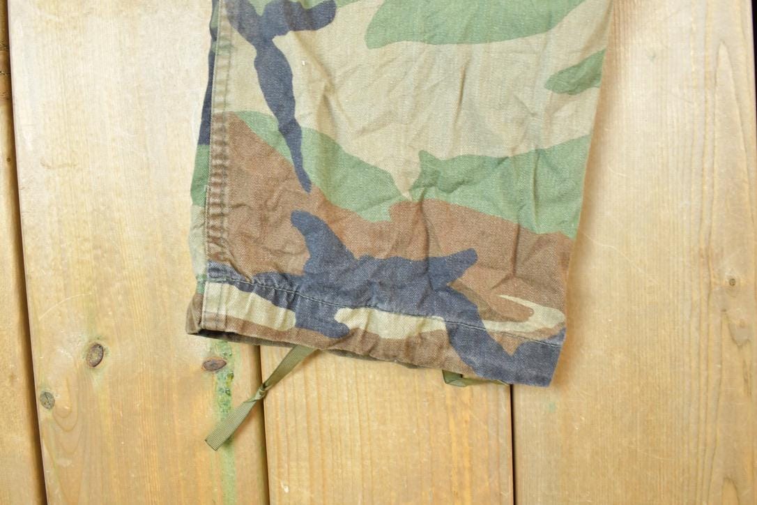 Vintage 1990s Army Camouflage Cargo Pants Size 35 x 26 Made In