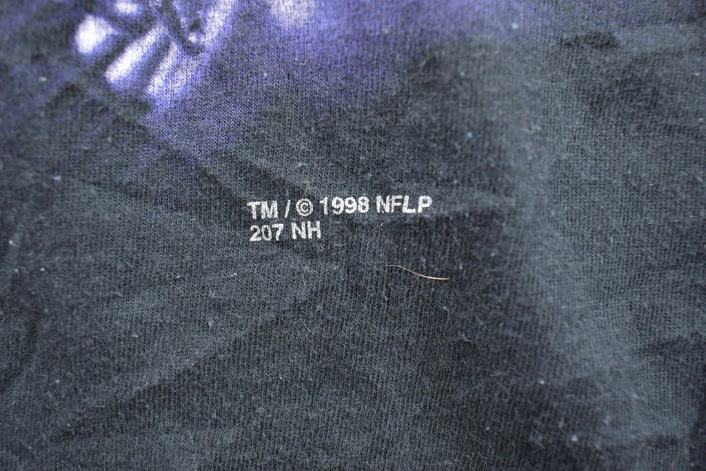 Vintage 1998 Carolina Panthers Ridell NFL Graphic T-Shirt
