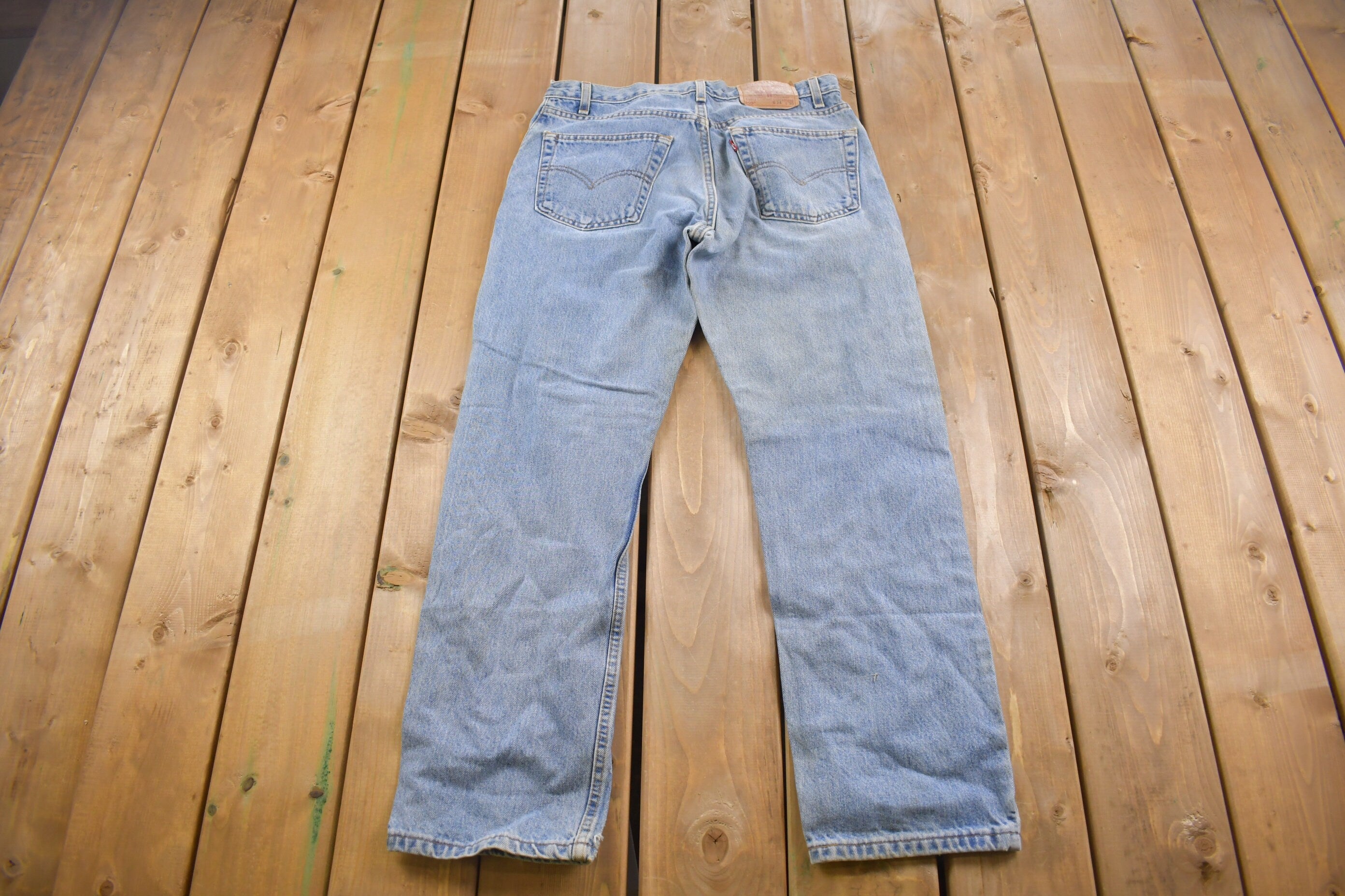 Vintage 1990s Levi's 505 Red Tab Jeans Size 32 x 30