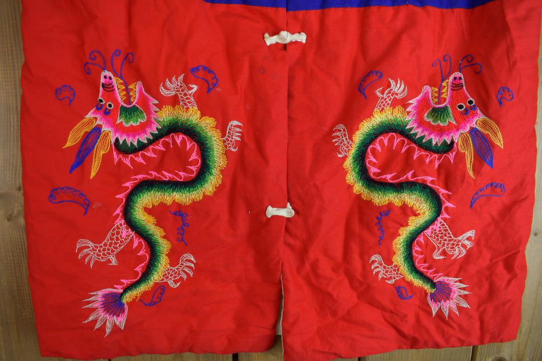 Vintage 1960s Hand Embroidered Dragons & Animals Antique Vest /
