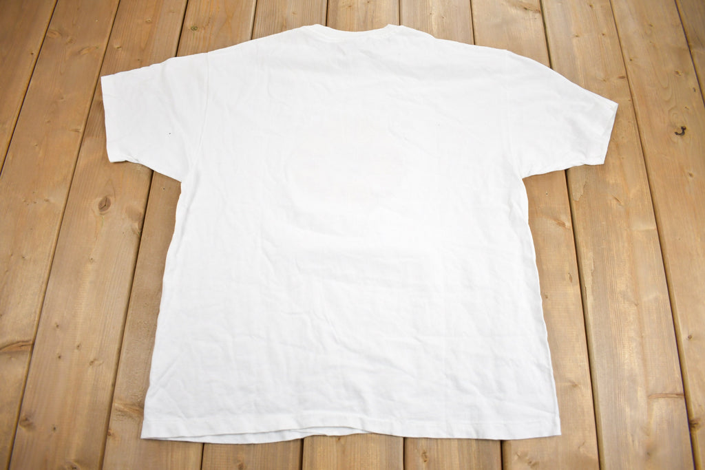 Vintage 1990s World Happiness Graphic T Shirt
