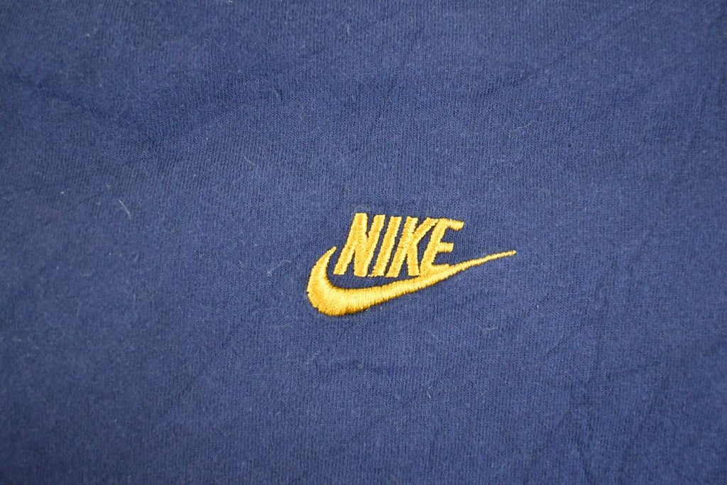 Vintage Y2K Nike T-Shirt Men's XL / Swoosh Logo / 2000s Graphic Tee / Made in USA