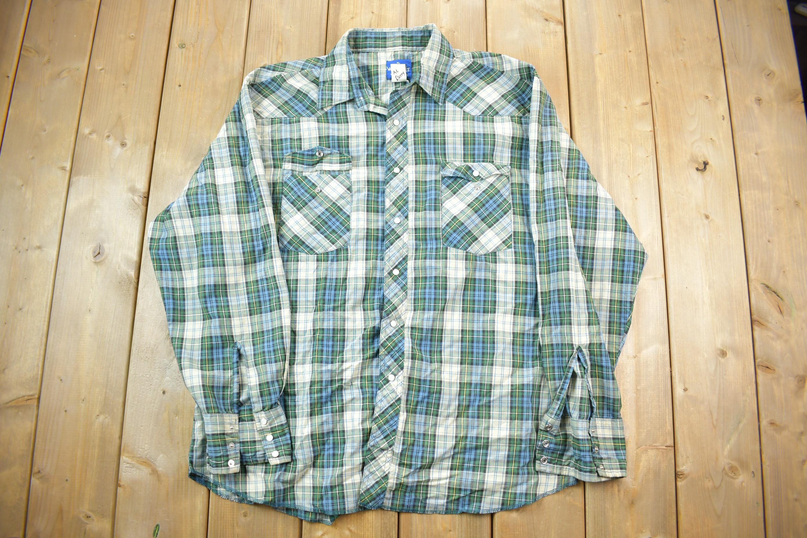 Vintage Wrangler Plaid Button Up Shirt