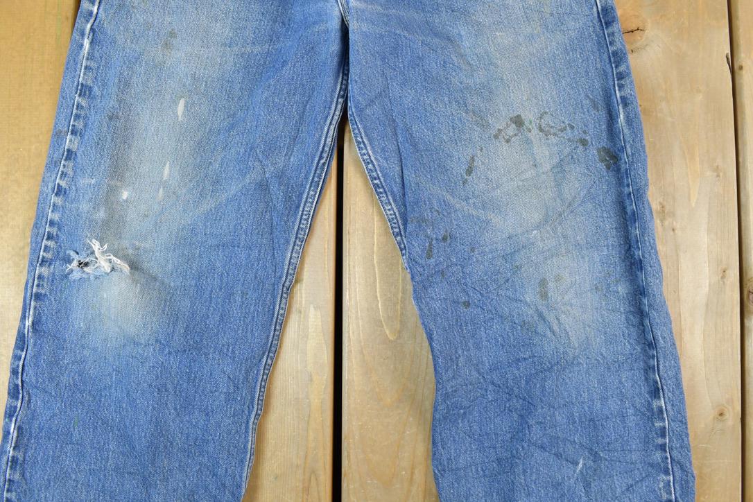 Vintage 1990s Levi Strauss 579 Red Tab Baggy Fit Denim Jeans Size 33 x 30