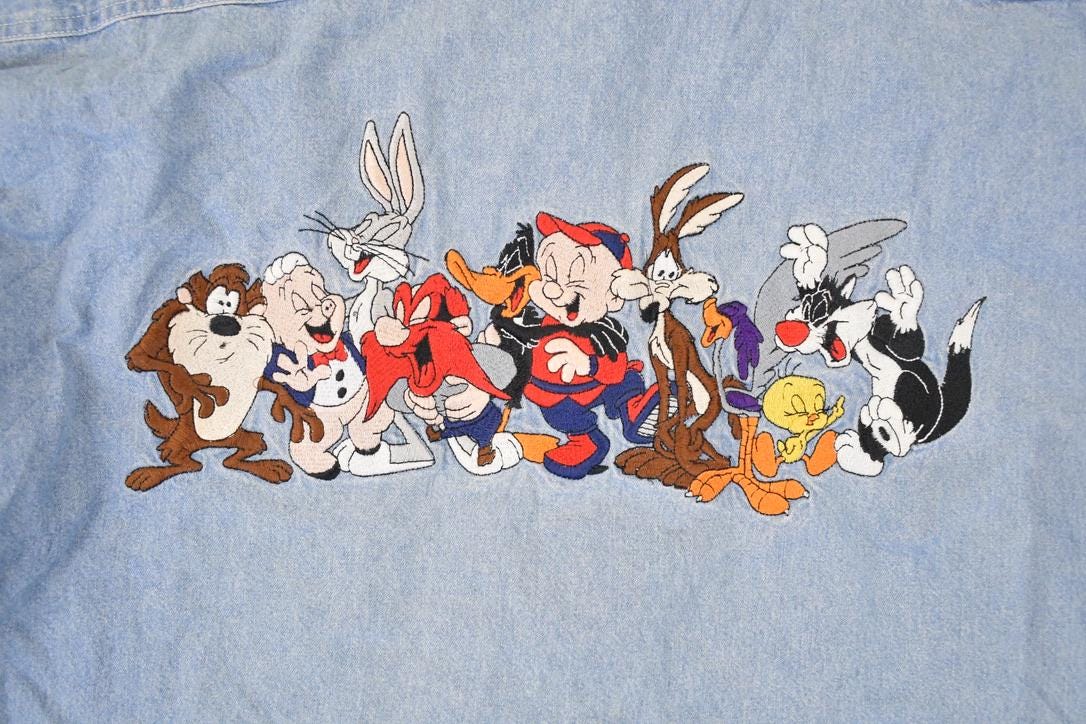 Vintage 1990s Warner Brothers Bugs Bunny Gang Embroidered Denim Button Up Shirt Mens L
