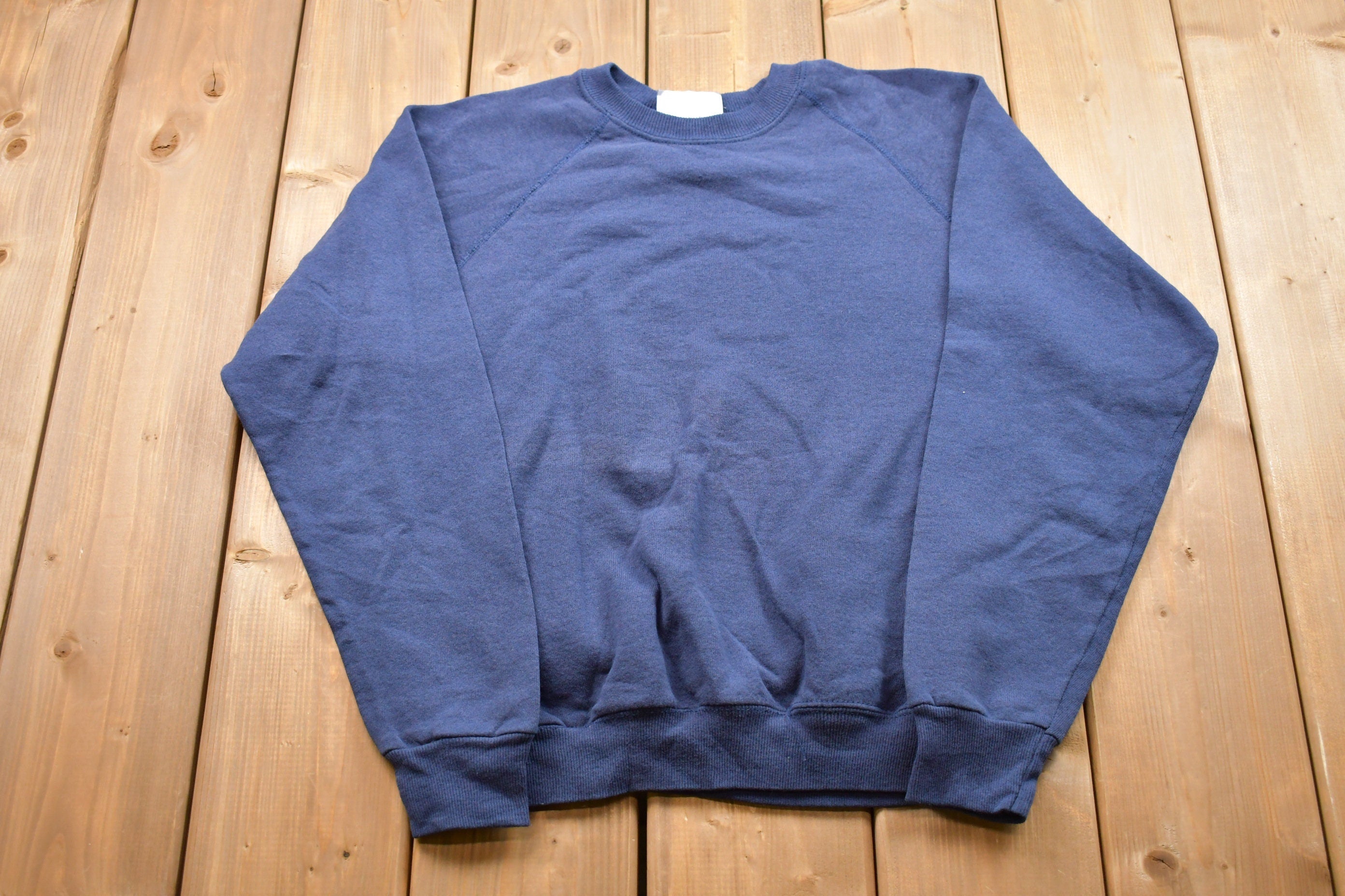 Vintage 1990s Lee Blue Crewneck Sweatshirt / 90s Crewneck / Souvenir / Athleisure / Streetwear / Warm Winter Sweater