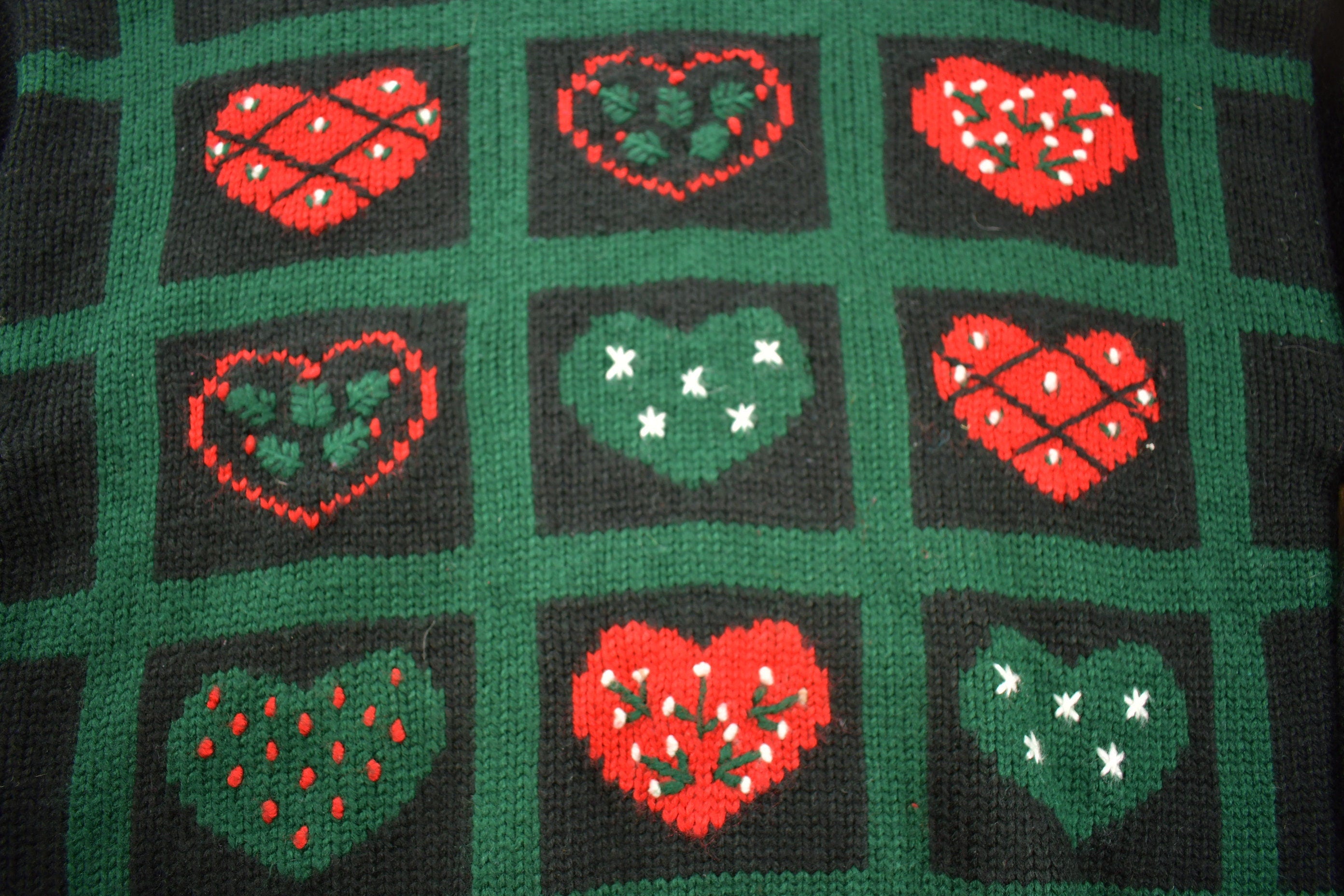 Vintage 1990s Knitted Crewneck Sweater /