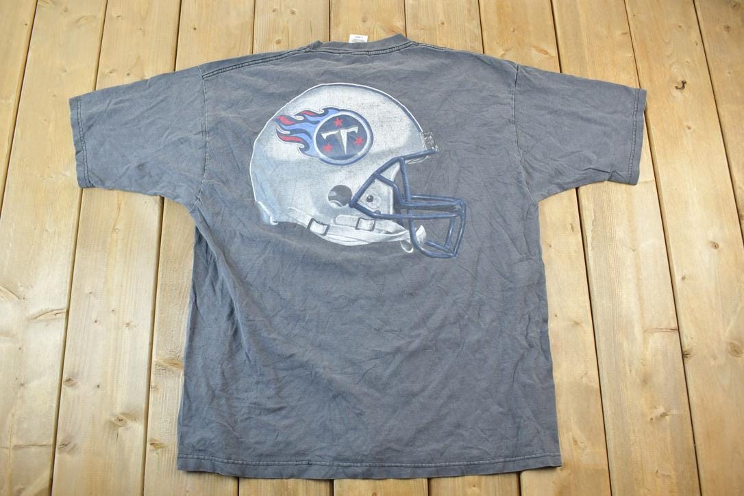 Vintage 1990s Tennessee Titans NFL Graphic T-Shirt
