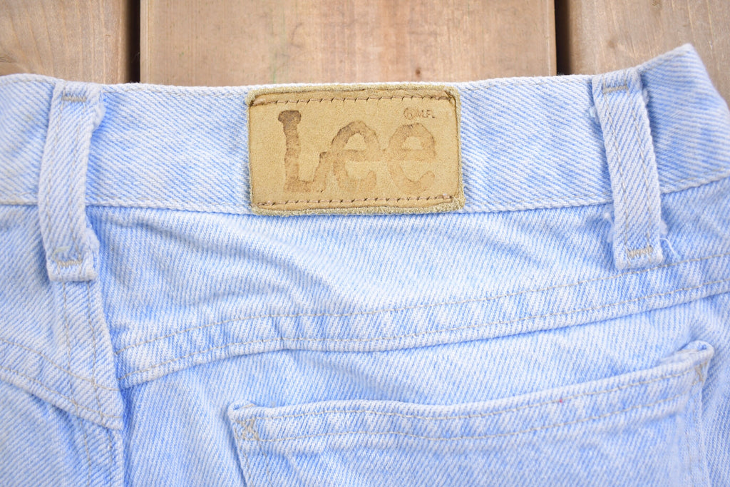 Vintage 1990s Lee Light Wash High Waisted Jean Shorts 30 x 7