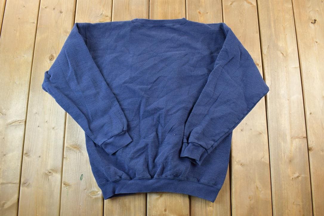 Vintage 1990s Upper Iowa Embroidered Crewneck Sweatshirt