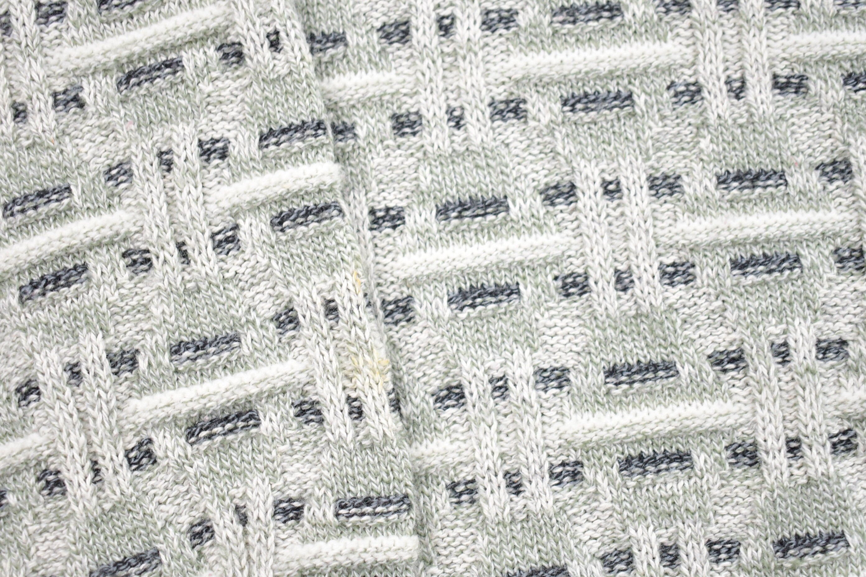 Vintage 1990s Abstract Graphic Knitted Sweater