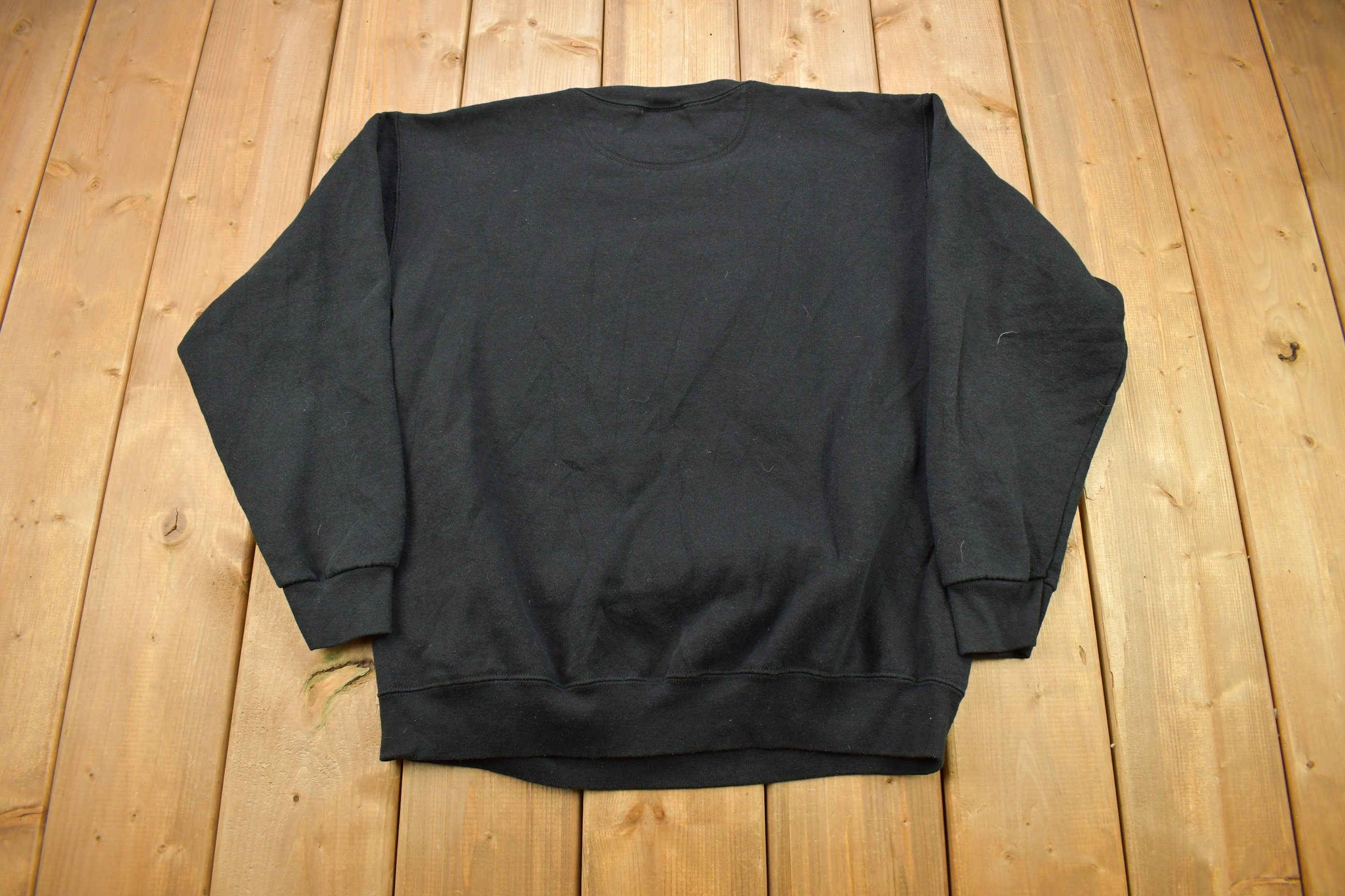 Vintage 1990s Planet Hollywood Atlanta Embroidered Crewneck Sweatshirt