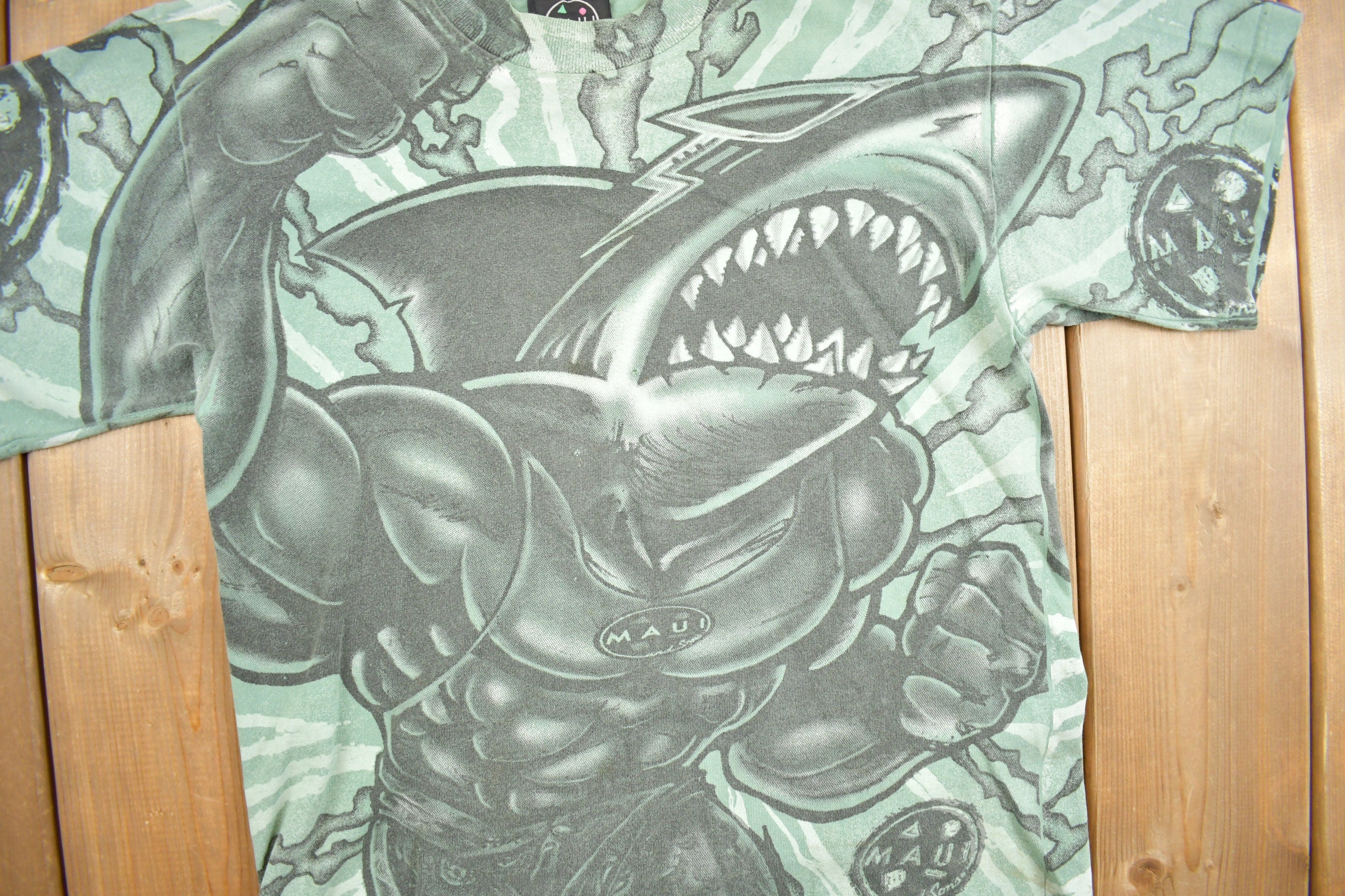 Vintage 1990s Maui Hawaii All Over Shark Print Graphic T Shirt