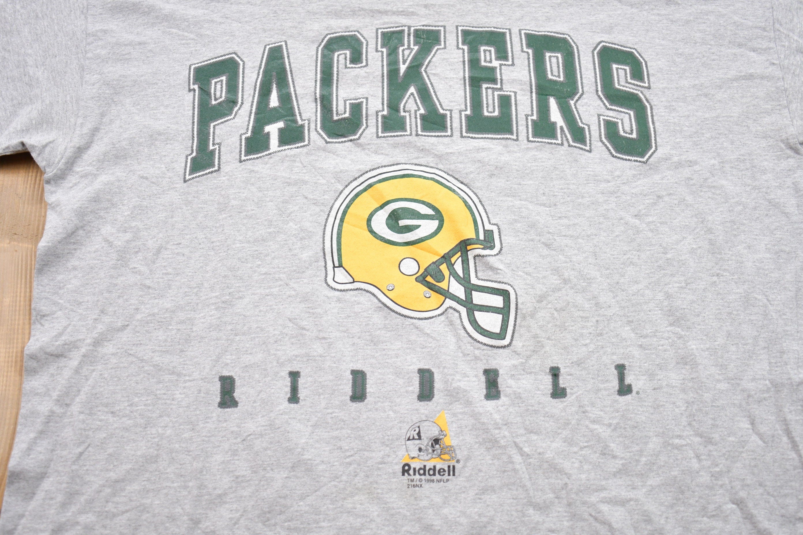 Vintage 1998 Green Bay Packers NFL Graphic T-Shirt