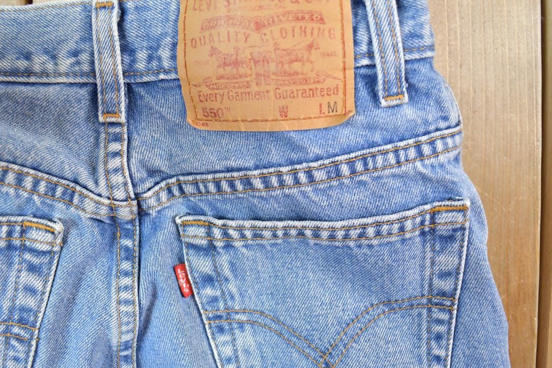 Vintage 1990s Levi Strauss Red Tab 550 Denim Jeans Size 26 x 28